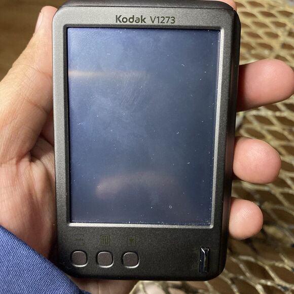 Digital Cameras LOT 3 Kodak ZX3 Insignia NS-DSC1112 Kodak V1253 For Parts Repair - Picture 6 of 14